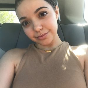 Meet your Posher, Marissa